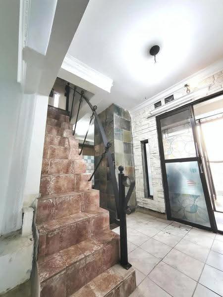Rumah Teres 2-Tingkat untuk Dijual di Bandar Puncak Alam (Puncak Alam) - Hairul Ramli - Entrance - PropertyGuru.com.my