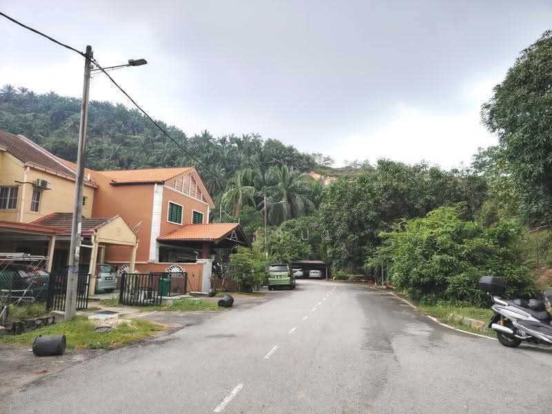 Rumah Teres 2-Tingkat untuk Dijual di Bandar Puncak Alam (Puncak Alam) - Hairul Ramli - Exterior - PropertyGuru.com.my