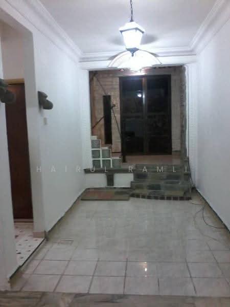 Rumah Teres 2-Tingkat untuk Dijual di Bandar Puncak Alam (Puncak Alam) - Hairul Ramli - Entrance - PropertyGuru.com.my