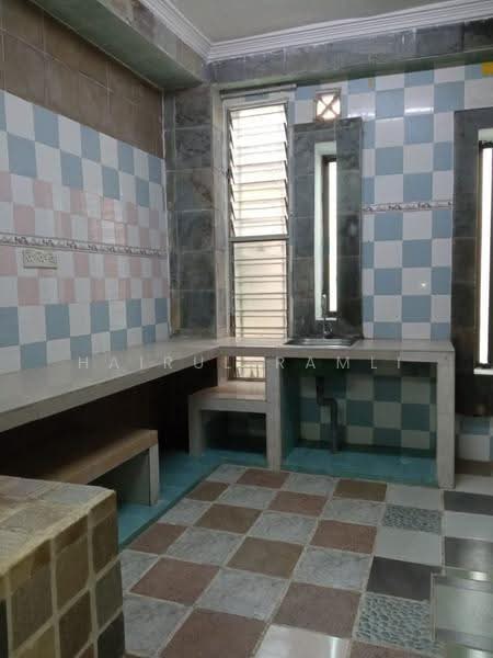 Rumah Teres 2-Tingkat untuk Dijual di Bandar Puncak Alam (Puncak Alam) - Hairul Ramli - Kitchen - PropertyGuru.com.my
