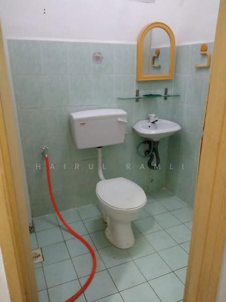 Rumah Teres 2-Tingkat untuk Dijual di Bandar Puncak Alam (Puncak Alam) - Hairul Ramli - Bathroom - PropertyGuru.com.my