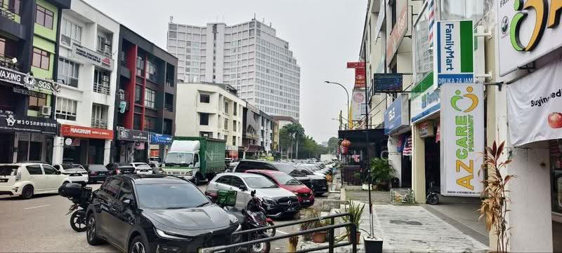 Kedai untuk Dijual di Bandar Baru Permas Jaya (Permas Jaya) - Kenneth Khor - Exterior - PropertyGuru.com.my