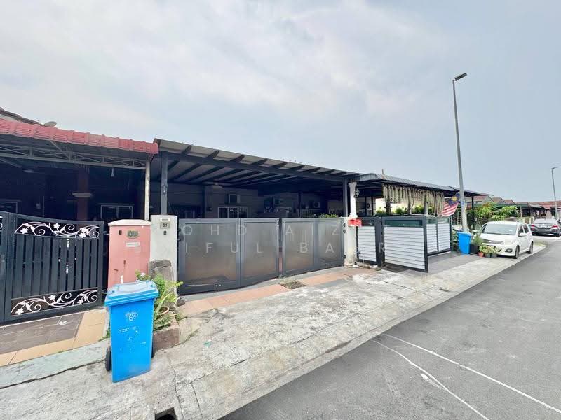 1-storey Terraced House for Sale in Shah Alam (Selangor) - Mohd Aizat Saiful Bahri - Exterior - PropertyGuru.com.my