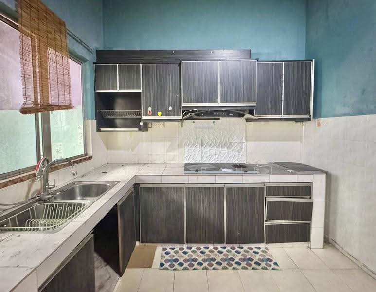 1-storey Terraced House for Sale in Shah Alam (Selangor) - Mohd Aizat Saiful Bahri - Kitchen - PropertyGuru.com.my