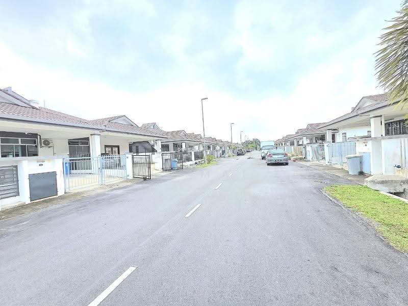 Semi-Detached House for Sale in Telok Panglima Garang (Selangor) - Nur Ain Mat Zain - Exterior - PropertyGuru.com.my