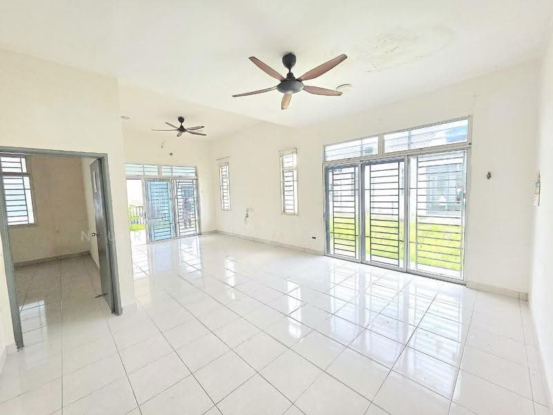 Semi-Detached House for Sale in Telok Panglima Garang (Selangor) - Nur Ain Mat Zain - Living Room - PropertyGuru.com.my