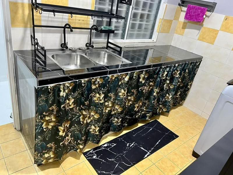 Pangsapuri untuk Disewa di Mentari Court - Derrick Lim - Kitchen - PropertyGuru.com.my