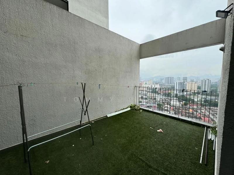 Kediaman Servis untuk Dijual di The Era @ Duta North - Tommy Liew - Balcony - PropertyGuru.com.my