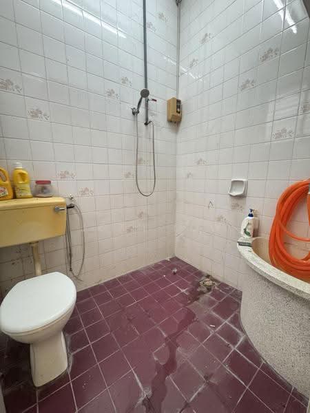 Flat for Sale at Rumah Pangsa Sri Bacang (Jasa) - Joan Low - Bathroom - PropertyGuru.com.my