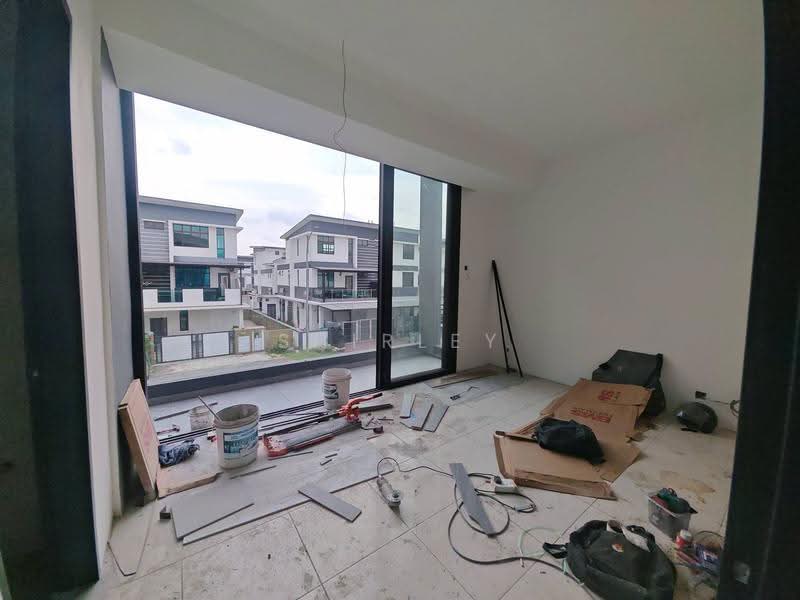Cluster House for Sale in Taman Mutiara Mas (Skudai) - Shirley Yap - Balcony - PropertyGuru.com.my