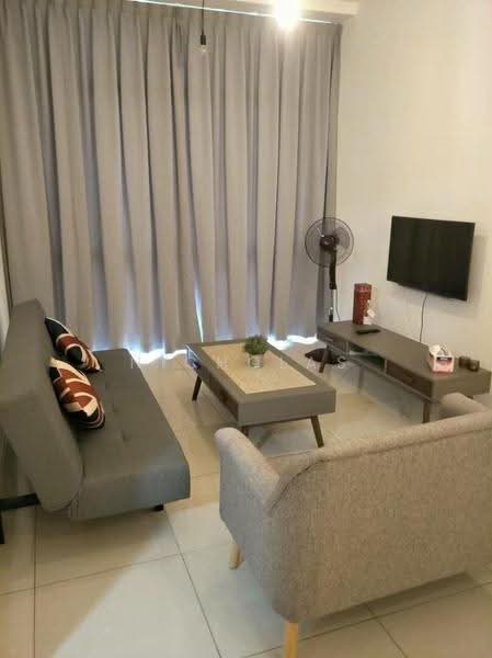 Kediaman Servis untuk Dijual di Setia Sky 88 - Nicholas Tey - Living Room - PropertyGuru.com.my