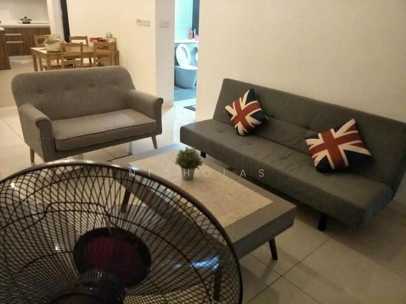 Kediaman Servis untuk Dijual di Setia Sky 88 - Nicholas Tey - Living Room - PropertyGuru.com.my