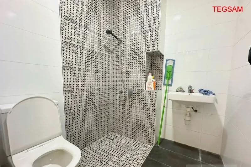 Semi-Detached House for Sale in Setia Alam (Selangor) - Alex Lee - Bathroom - PropertyGuru.com.my