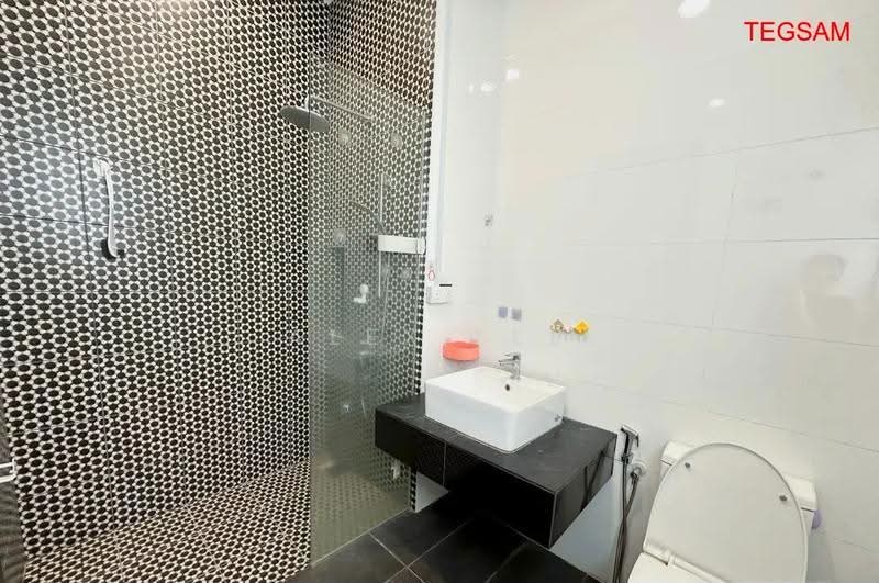 Semi-Detached House for Sale in Setia Alam (Selangor) - Alex Lee - Bathroom - PropertyGuru.com.my