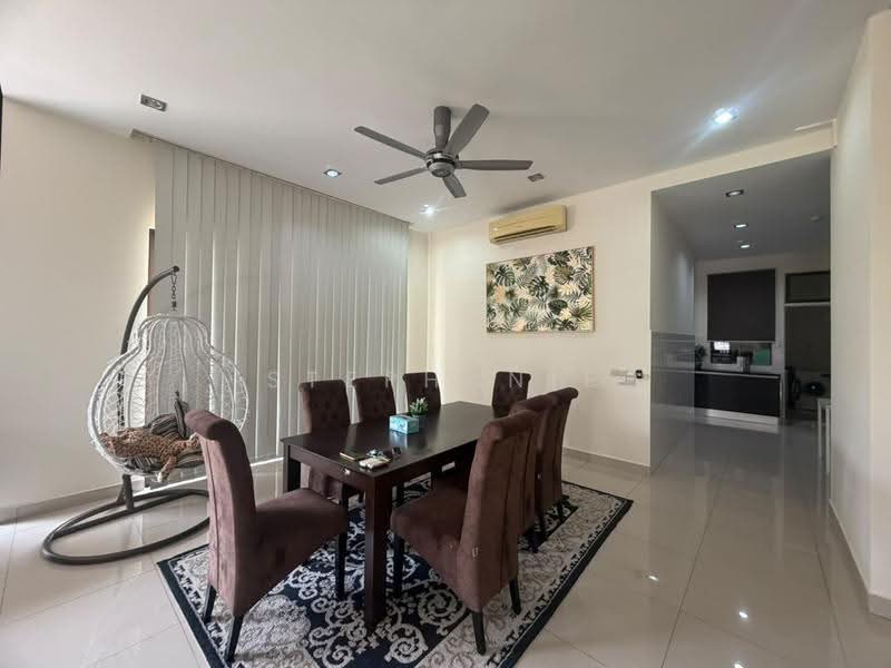Cluster House for Rent in George Town (Penang) - Stephanie Lim - Dining Room - PropertyGuru.com.my