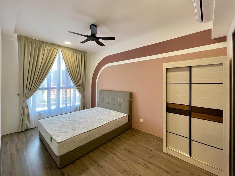 Kediaman Servis untuk Dijual di Henna Residence @ The Quartz WM - Rony Yeo - Bedroom - PropertyGuru.com.my