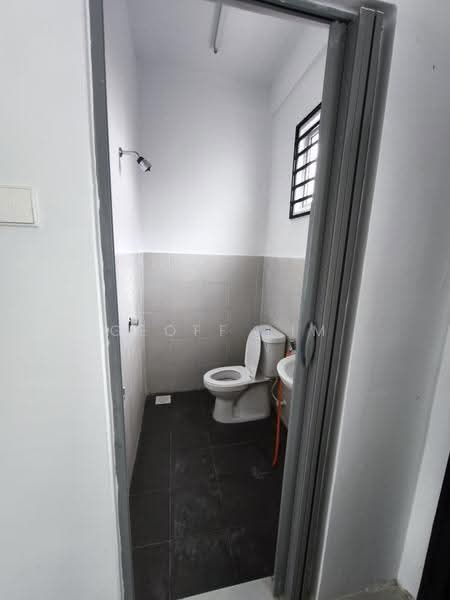 2-storey Terraced House for Rent in Seremban (Negeri Sembilan) - Geoff Lim - Bathroom - PropertyGuru.com.my