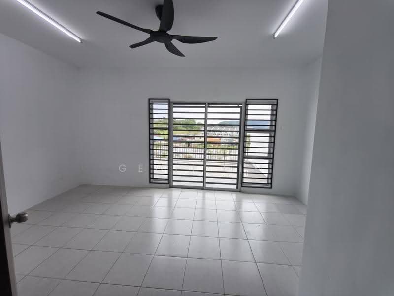 2-storey Terraced House for Rent in Seremban (Negeri Sembilan) - Geoff Lim - Living Room - PropertyGuru.com.my
