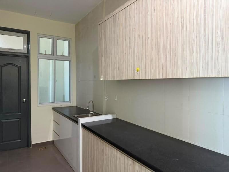 Kediaman Servis untuk Disewa di THE SENAI GARDEN (PANGSAPURI IMPIAN SENAI) - SJ CHAN - Kitchen - PropertyGuru.com.my
