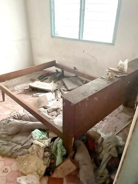 1-storey Terraced House for Sale in Taman Pandamaran Jaya (Pelabuhan Klang) - Shahidan Ismail - Bedroom - PropertyGuru.com.my