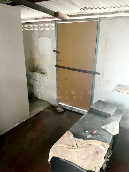 1-storey Terraced House for Sale in Taman Pandamaran Jaya (Pelabuhan Klang) - Shahidan Ismail - Interior - PropertyGuru.com.my