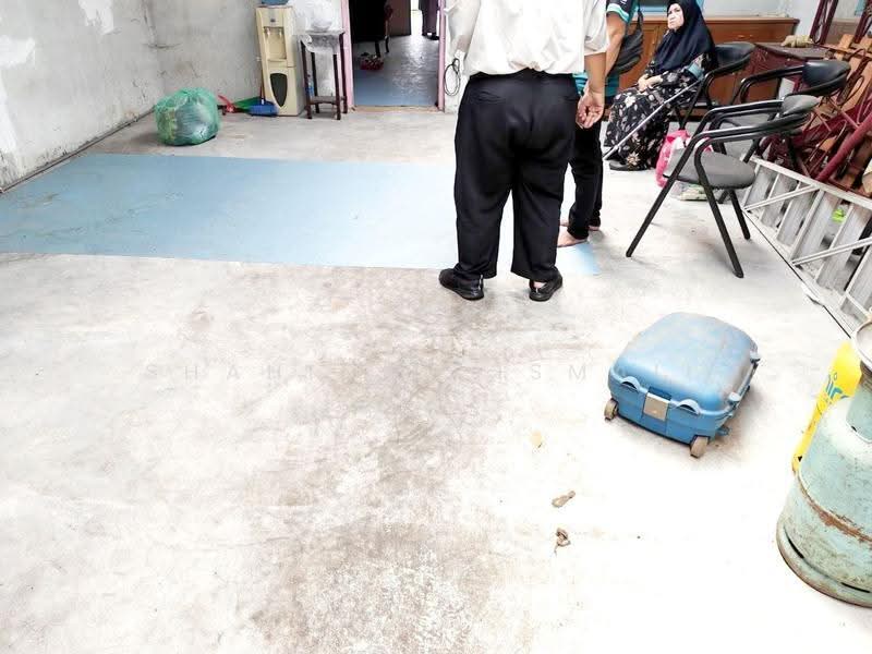 1-storey Terraced House for Sale in Taman Pandamaran Jaya (Pelabuhan Klang) - Shahidan Ismail - Interior - PropertyGuru.com.my