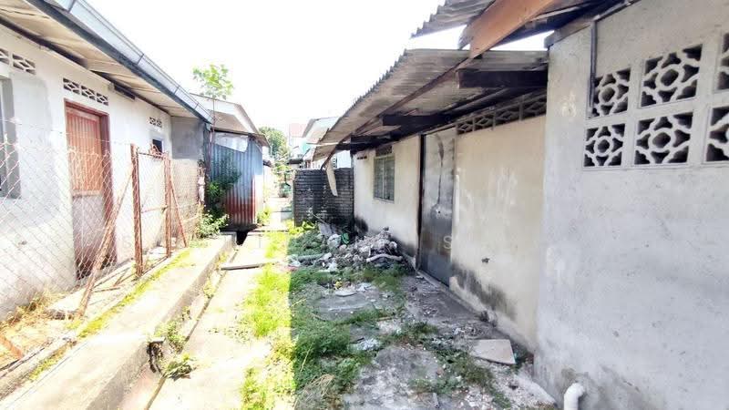1-storey Terraced House for Sale in Taman Pandamaran Jaya (Pelabuhan Klang) - Shahidan Ismail - Exterior - PropertyGuru.com.my