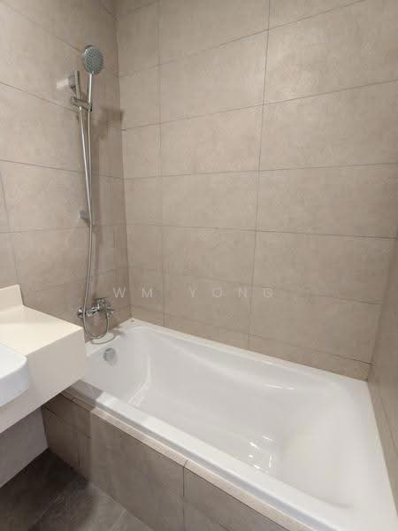 Kondominium untuk Disewa di Bangsar Hill Park - WM Yong - Master Bathroom - PropertyGuru.com.my