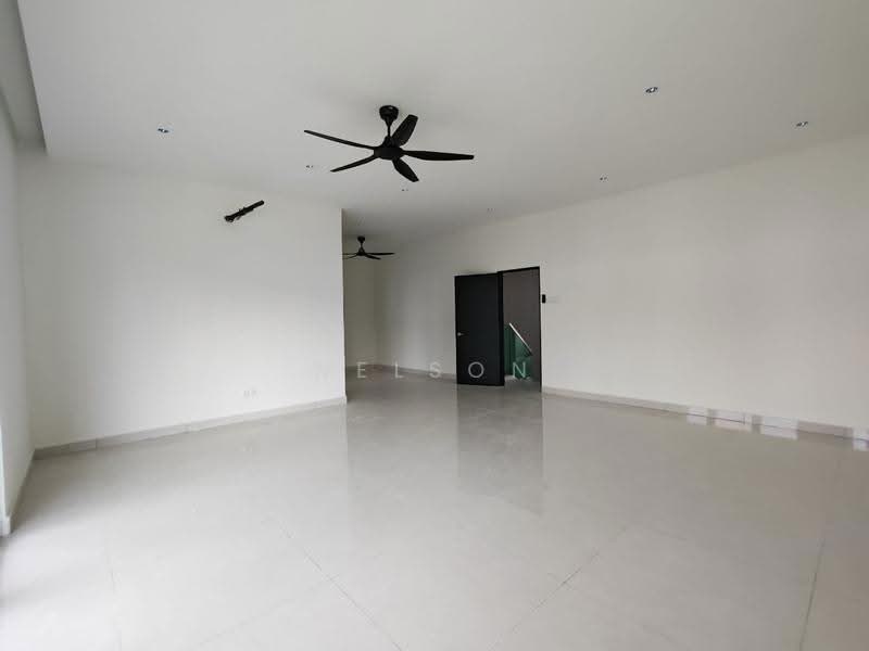 Semi-Detached House for Sale in Taman Kempas Utama (Tebrau) - Nelson Tan Poh Kiong - Living Room - PropertyGuru.com.my