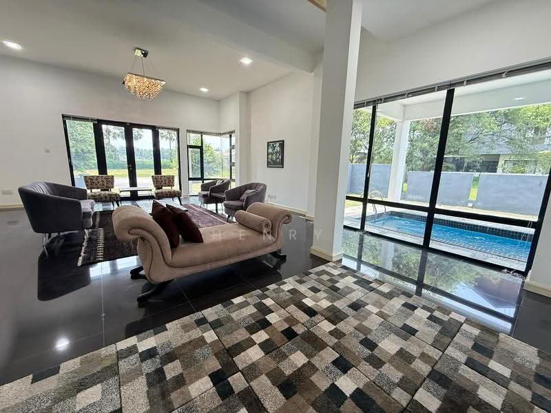 Bungalow House untuk Dijual di Perdana Lakeview East (Cyberjaya) - Henry Liew - Living Room - PropertyGuru.com.my