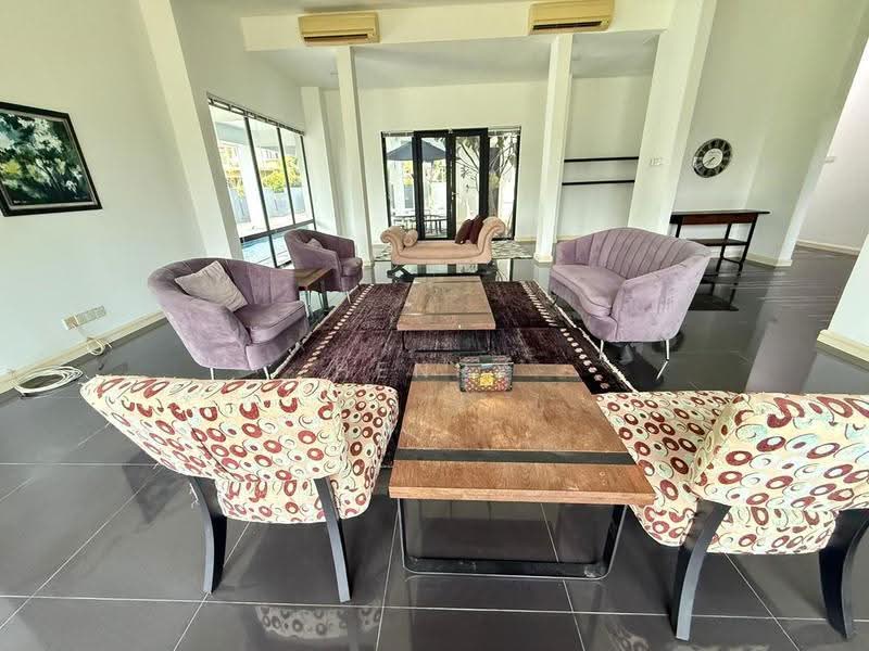 Bungalow House untuk Dijual di Perdana Lakeview East (Cyberjaya) - Henry Liew - Living Room - PropertyGuru.com.my
