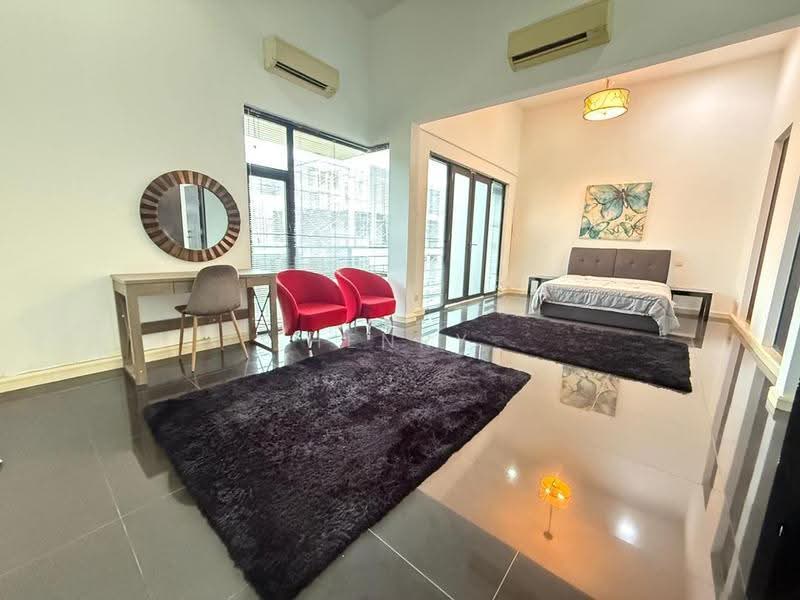 Bungalow House untuk Dijual di Perdana Lakeview East (Cyberjaya) - Henry Liew - Bedroom - PropertyGuru.com.my