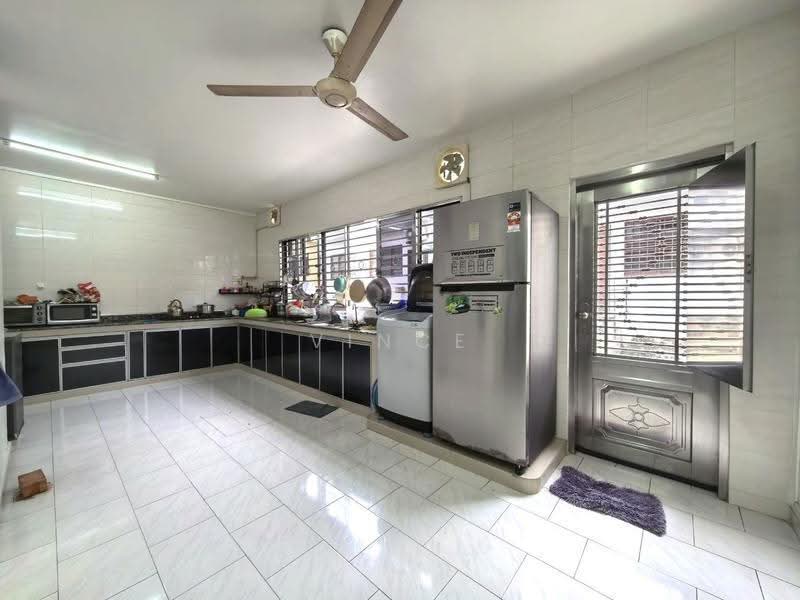 Rumah Teres 2-Tingkat untuk Dijual di Bandar Selesa Jaya (Skudai) - Vince Soo - Kitchen - PropertyGuru.com.my