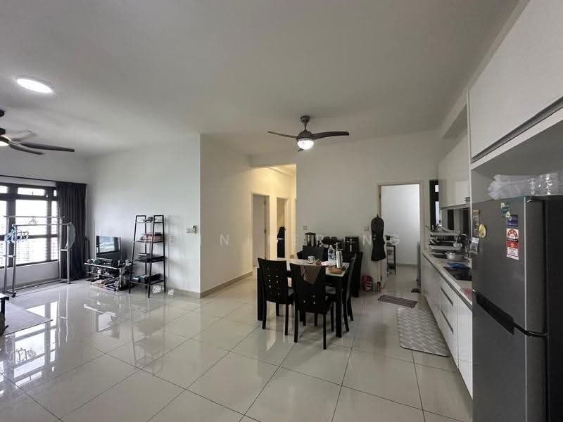 Kediaman Servis untuk Dijual di Meridin Suites @ The Meridin - Jennifer Ng - Living Room - PropertyGuru.com.my