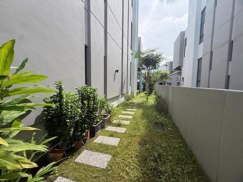 Semi-Detached House for Sale in Ujong Pasir (Melaka) - Elin Goh - PropertyGuru.com.my