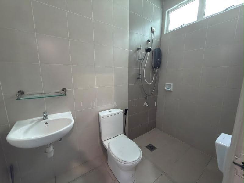 Cluster House for Rent in Taman Pulai Flora (Skudai) - Thea Lai - Bathroom - PropertyGuru.com.my
