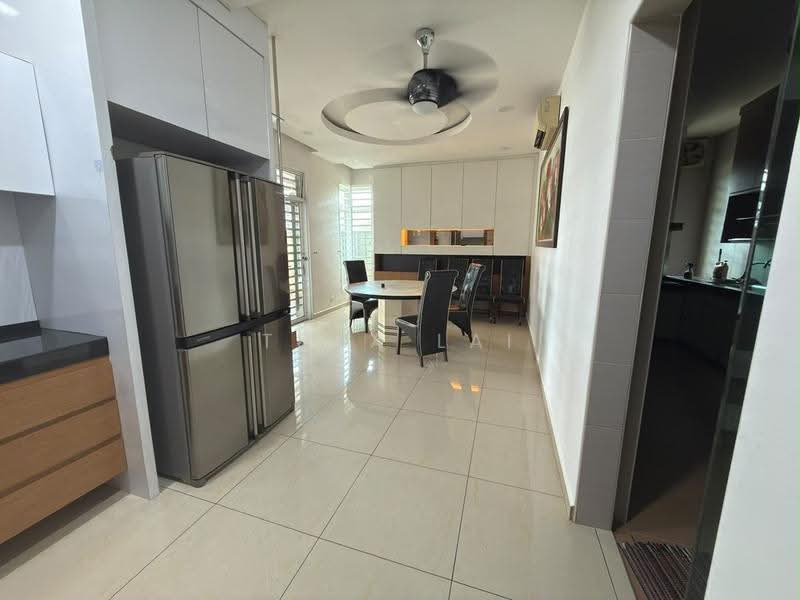 Cluster House for Rent in Taman Pulai Flora (Skudai) - Thea Lai - Kitchen - PropertyGuru.com.my