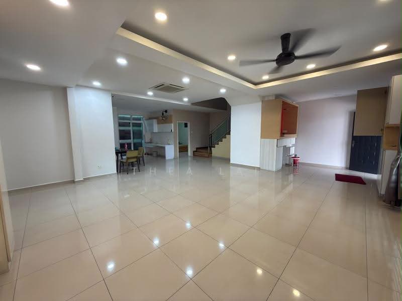Cluster House for Rent in Taman Pulai Flora (Skudai) - Thea Lai - Living Room - PropertyGuru.com.my