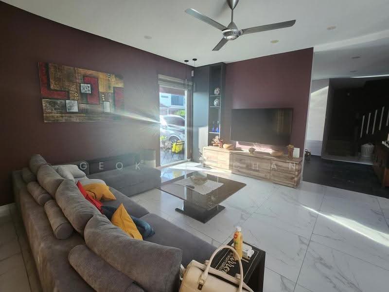 Terraced House for Rent in Desa Sri Hartamas (Sri Hartamas) - Geok Bee Chan - Living Room - PropertyGuru.com.my