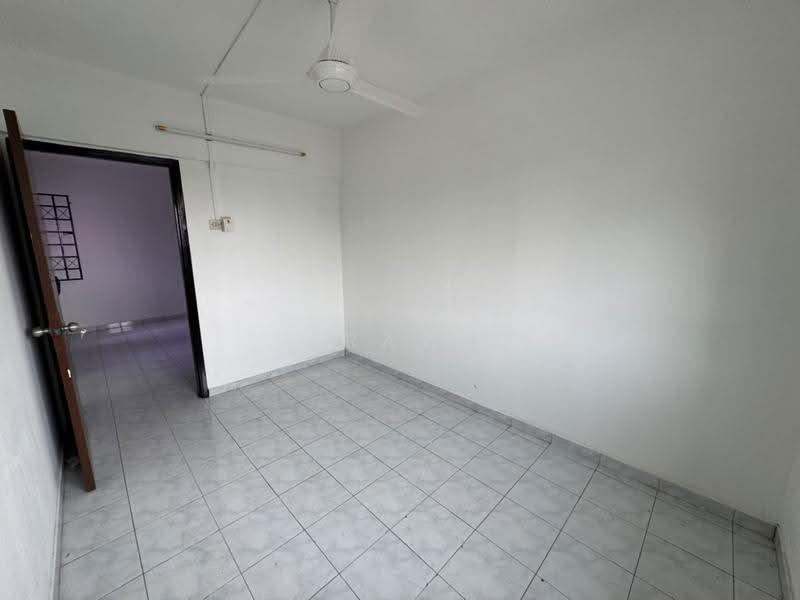 Apartment for Rent at Pangsapuri Suria Subang - Ray Chong - Interior - PropertyGuru.com.my