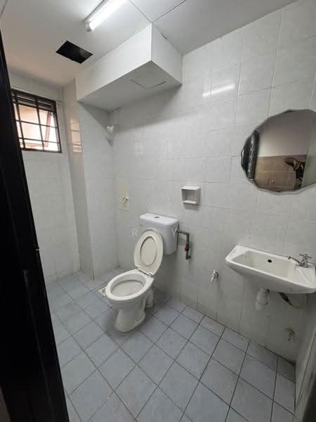 Apartment for Rent at Pangsapuri Suria Subang - Ray Chong - Bathroom - PropertyGuru.com.my