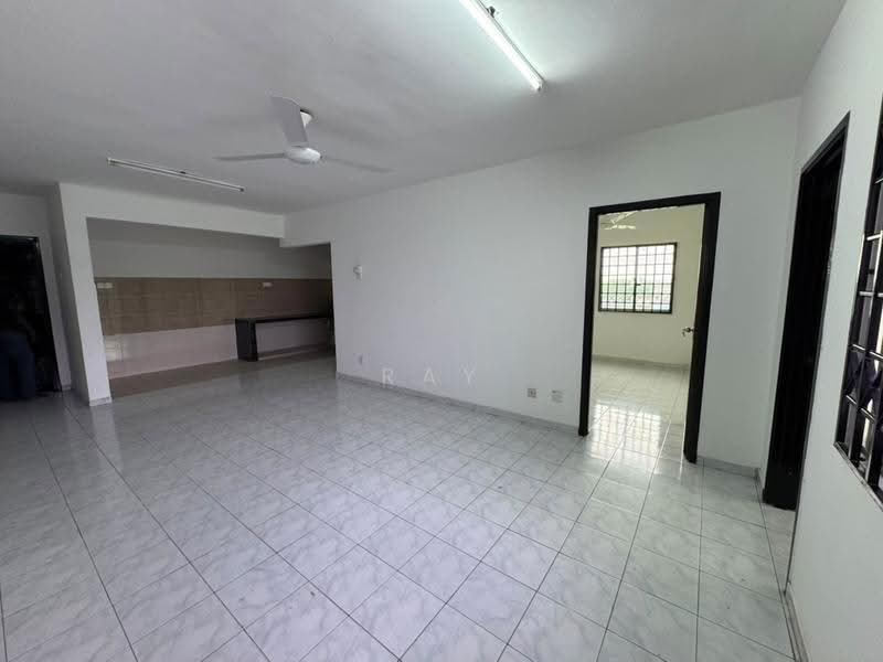 Apartment for Rent at Pangsapuri Suria Subang - Ray Chong - Living Room - PropertyGuru.com.my