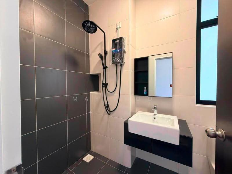 Rumah Kluster untuk Dijual di Taman Eko Botanic (Gelang Patah) - May Khoo - Bathroom - PropertyGuru.com.my