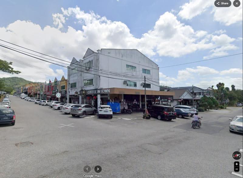 Shop / Office for Sale in Taman Bukit Perdana (Batu Pahat) - Anna Woon - Exterior - PropertyGuru.com.my