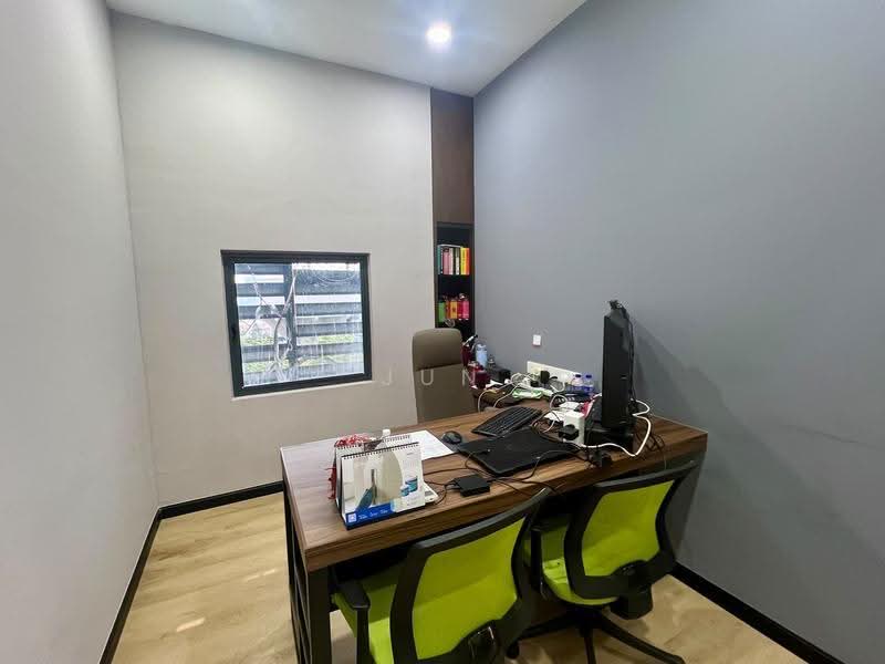 Shop / Office untuk Disewa di Happy Garden (Kuchai Lama) - Jun Kee - Study - PropertyGuru.com.my