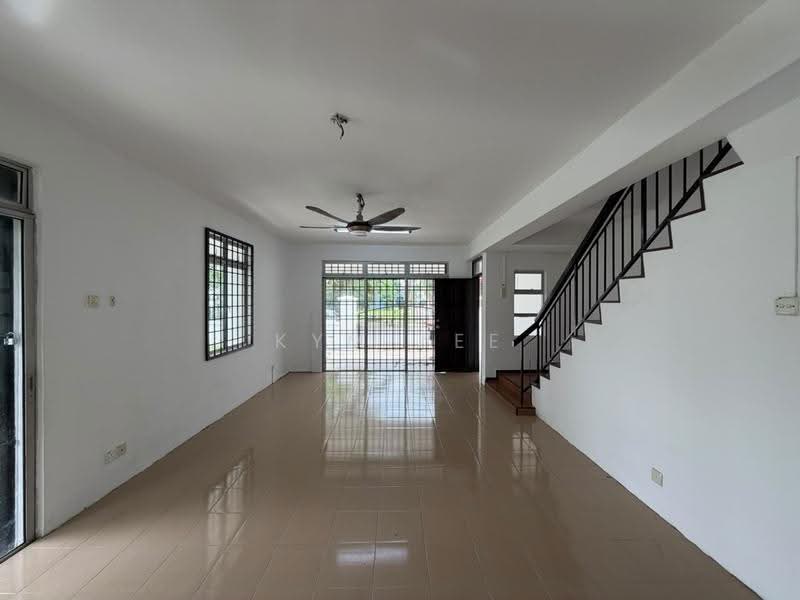 Rumah Teres 2-Tingkat untuk Dijual di Taman Sri Pulai Perdana (Skudai) - Kym Kee - Living Room - PropertyGuru.com.my