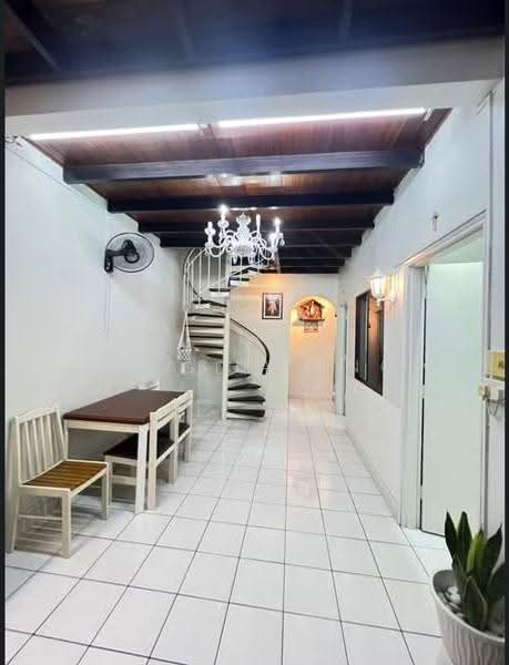1.5-storey Terraced House for Sale in Taman Molek (Johor Bahru) - Glenn Woo - Interior - PropertyGuru.com.my
