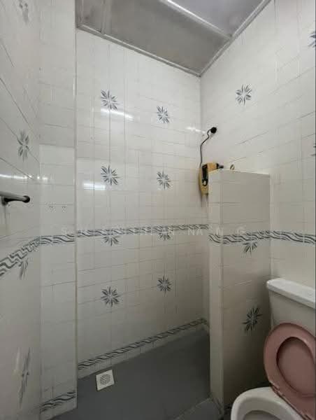 1.5-storey Terraced House for Sale in Taman Molek (Johor Bahru) - Glenn Woo - PropertyGuru.com.my