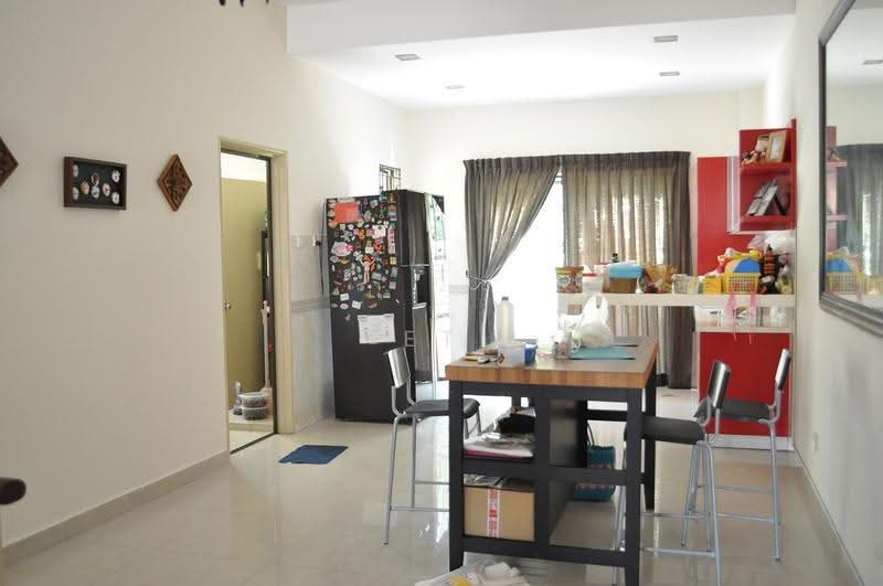 Rumah Teres 2-Tingkat untuk Dijual di Kota Kemuning (Shah Alam) - ET Cheah - Dining Hall - PropertyGuru.com.my