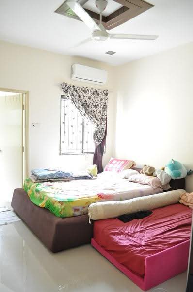 Rumah Teres 2-Tingkat untuk Dijual di Kota Kemuning (Shah Alam) - ET Cheah - Bedroom 1 - PropertyGuru.com.my